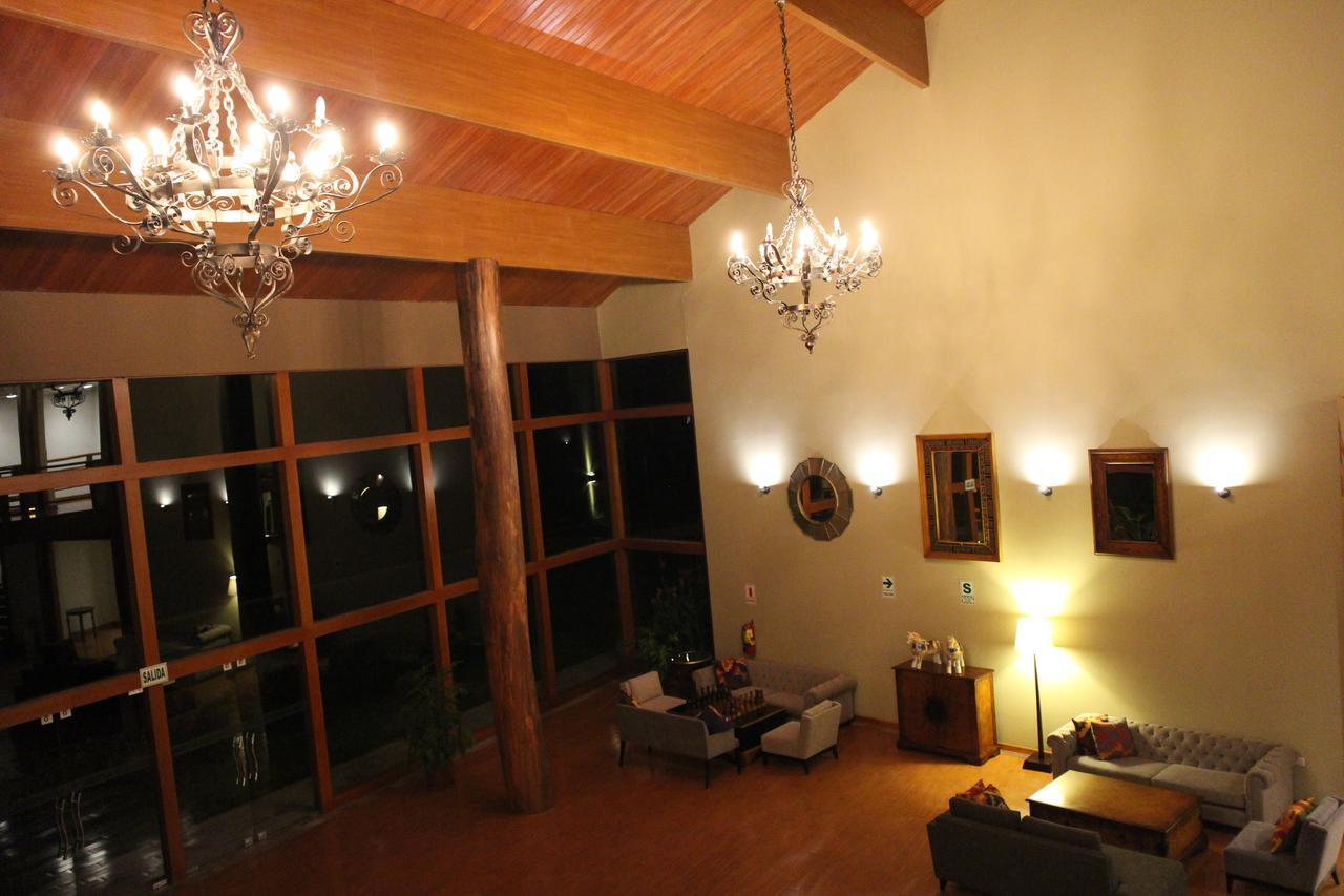 Taypikala Deluxe Valle Sagrado Урубамба Екстериор снимка