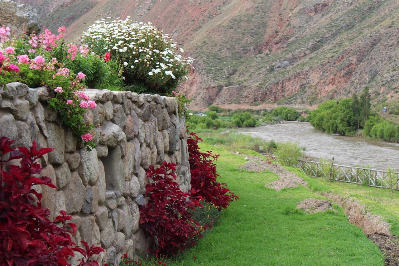 Taypikala Deluxe Valle Sagrado Урубамба Екстериор снимка